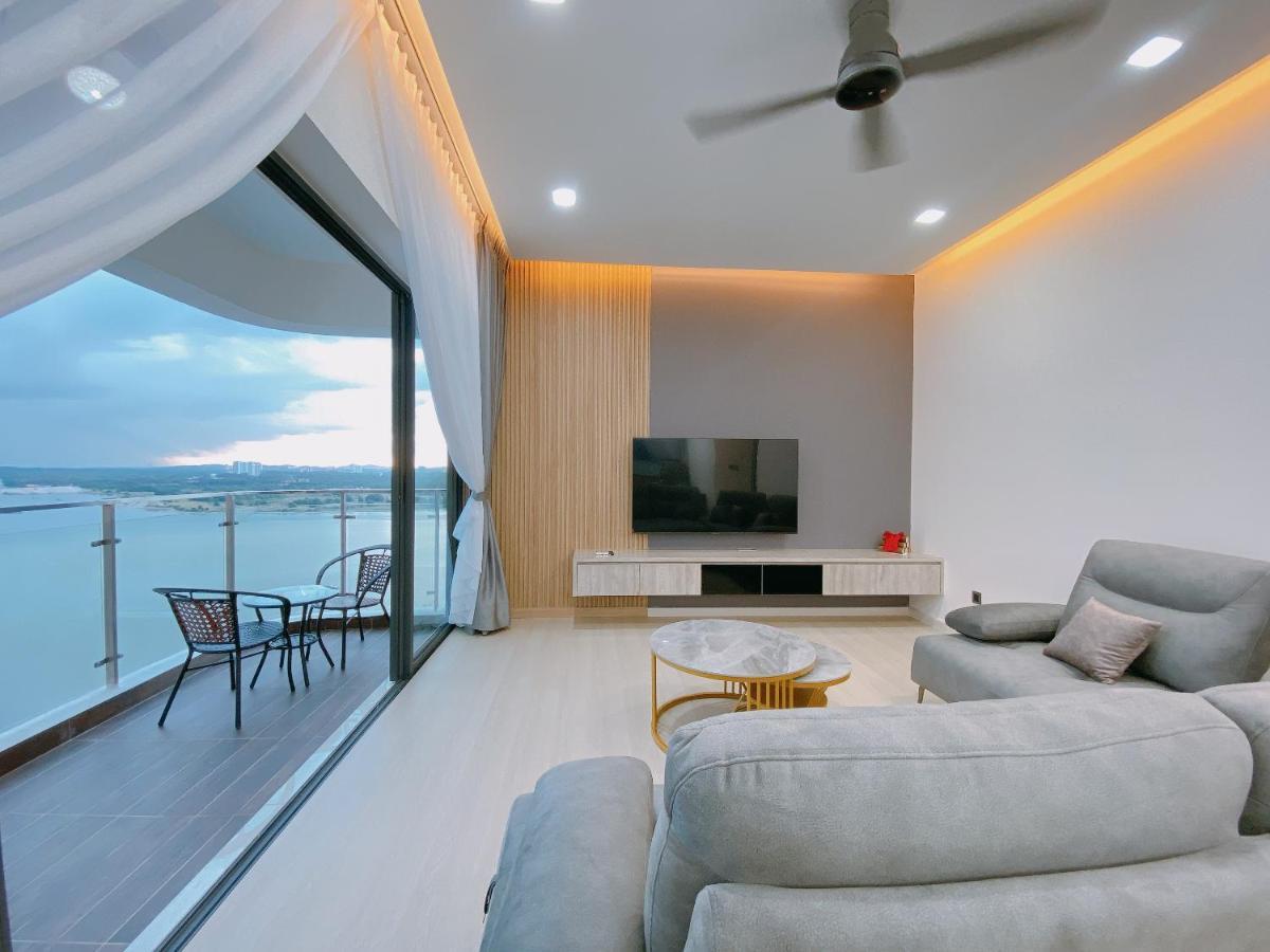 Seafront Country Garden Danga Bay By Lions Bay Apartman Johor Bahru Kültér fotó