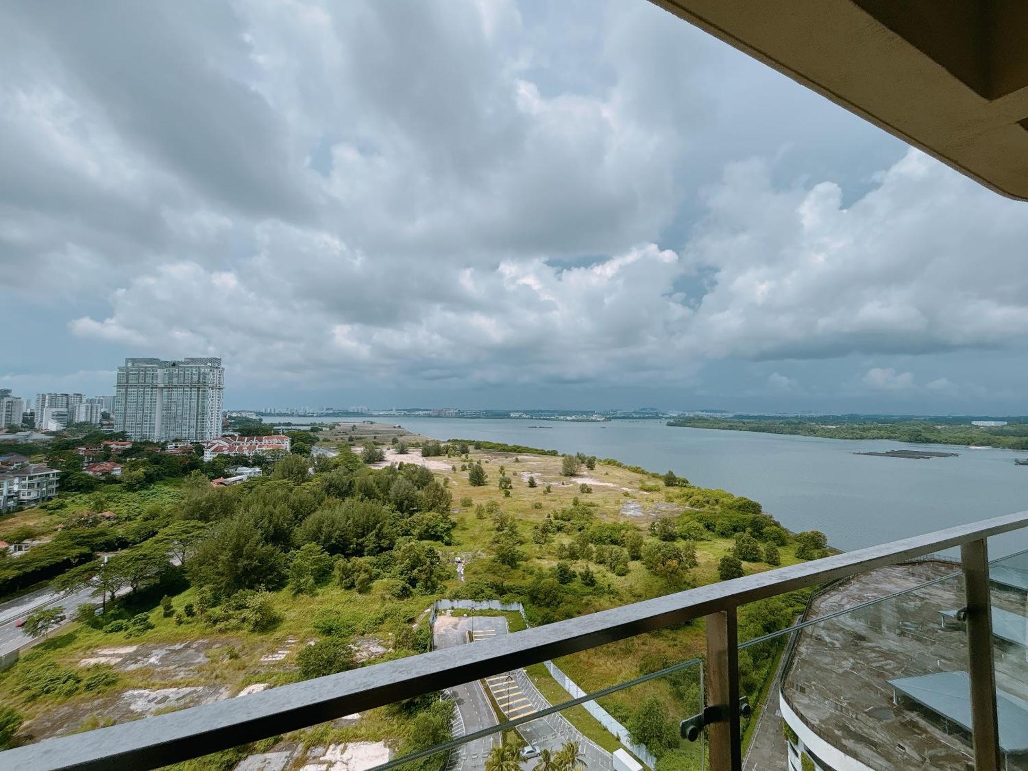 Seafront Country Garden Danga Bay By Lions Bay Apartman Johor Bahru Szoba fotó